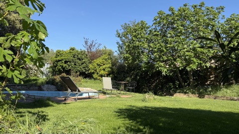 Privater Pool im eingezäunten Garten – Mas Santa Caterina